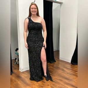 Aleta Black Sequin size 10 prom dress